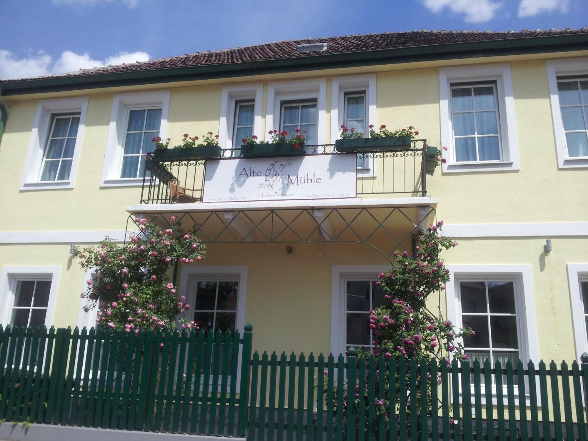 Hotel Pension Alte Muehle Klosterneuburg Εξωτερικό φωτογραφία